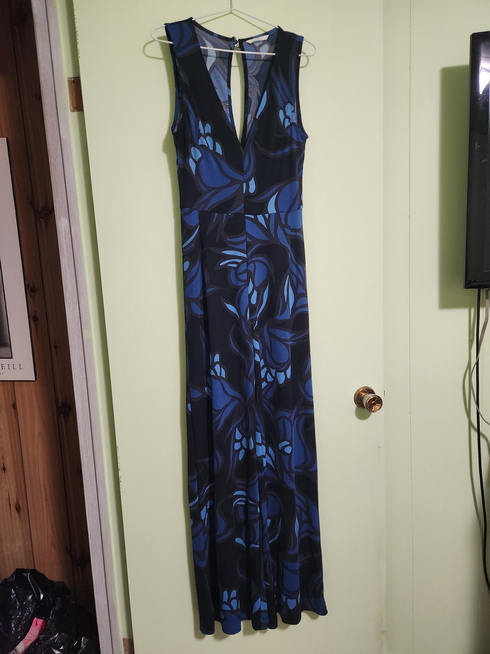 H&M Black and Blue Sleeveless V-Neck Jumpsuit Romper